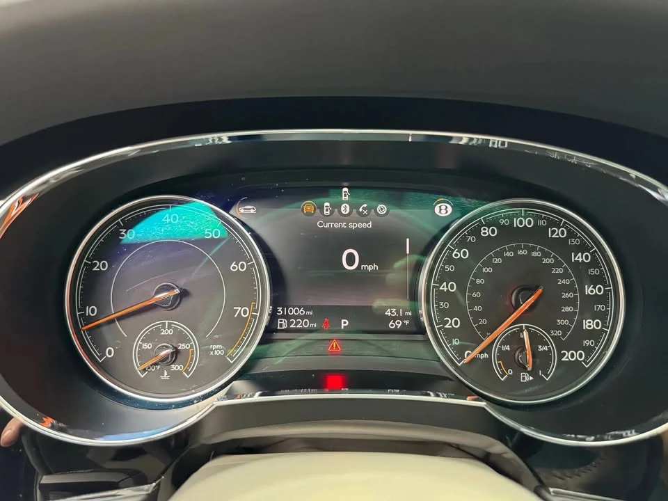 2020 Bentley Bentayga - Image 10 of 20