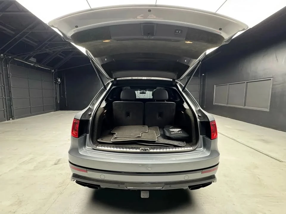 2020 Bentley Bentayga - Image 16 of 20