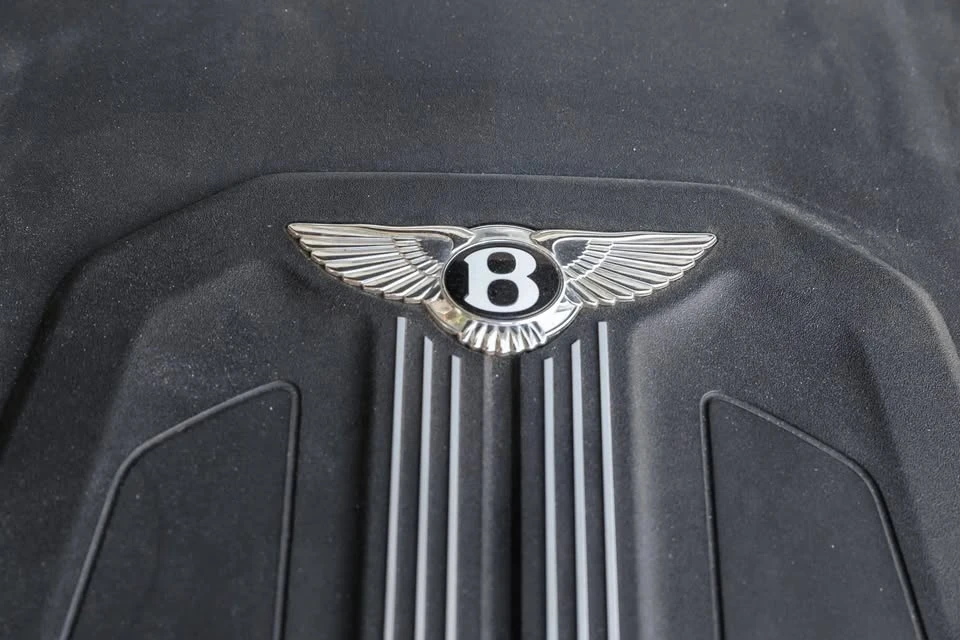 2020 Bentley Bentayga - Image 8 of 11
