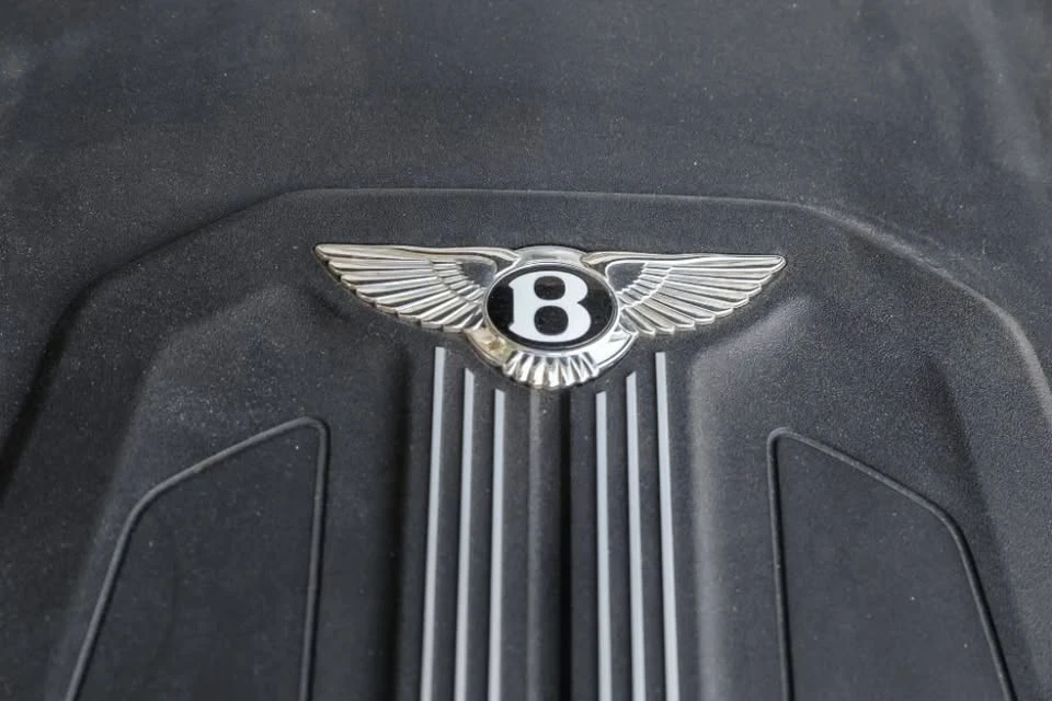 2020 Bentley Bentayga - Image 8 of 11