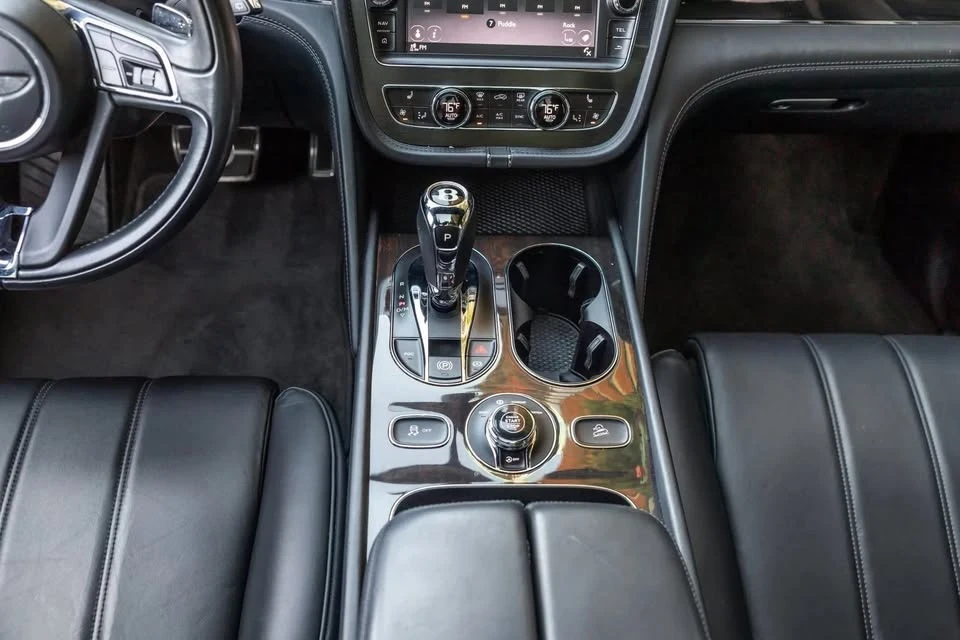 2020 Bentley Bentayga - Image 6 of 10