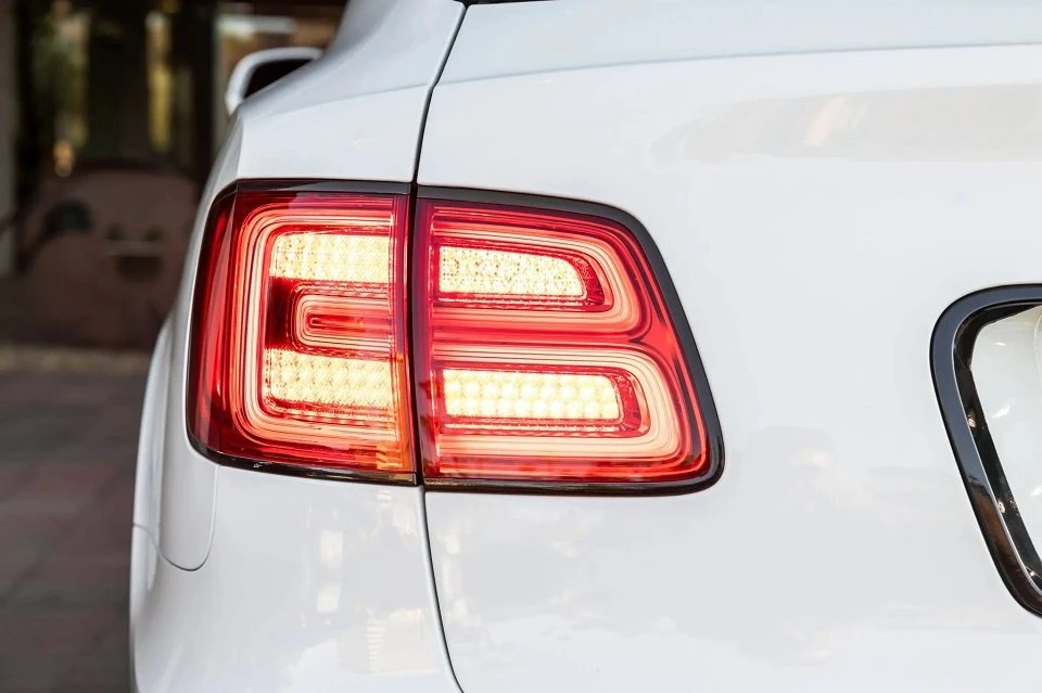 2020 Bentley Bentayga - Image 5 of 11