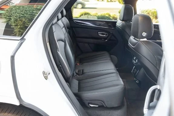 2020 Bentley Bentayga - Image 5 of 6