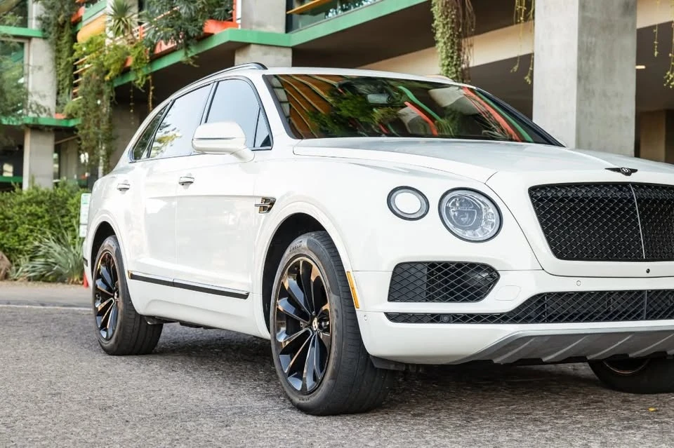 2020 Bentley Bentayga - Image 2 of 8