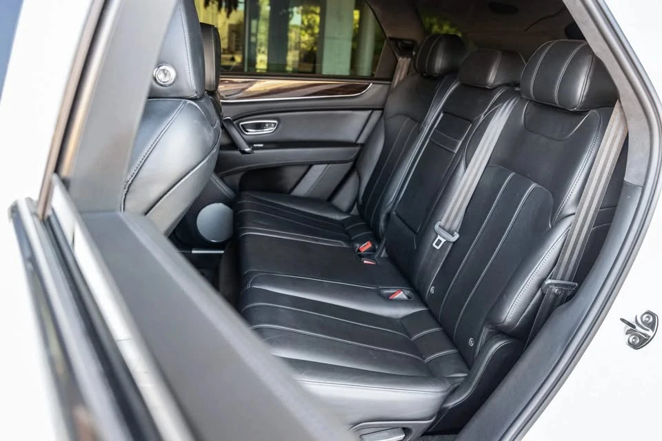 2020 Bentley Bentayga - Image 15 of 16