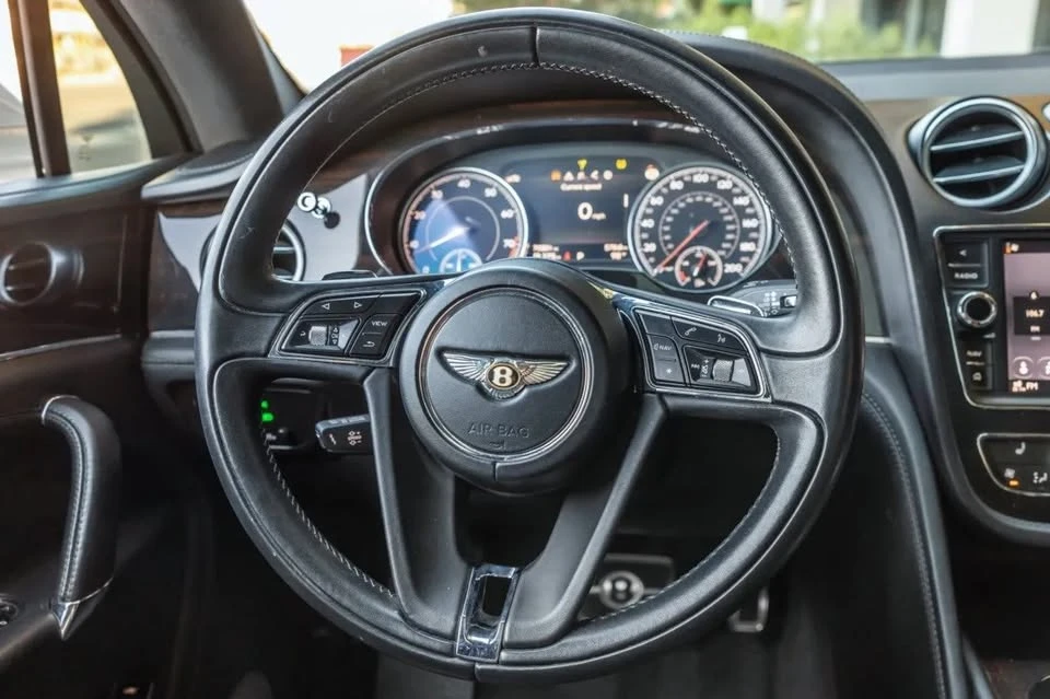 2020 Bentley Bentayga - Image 11 of 18