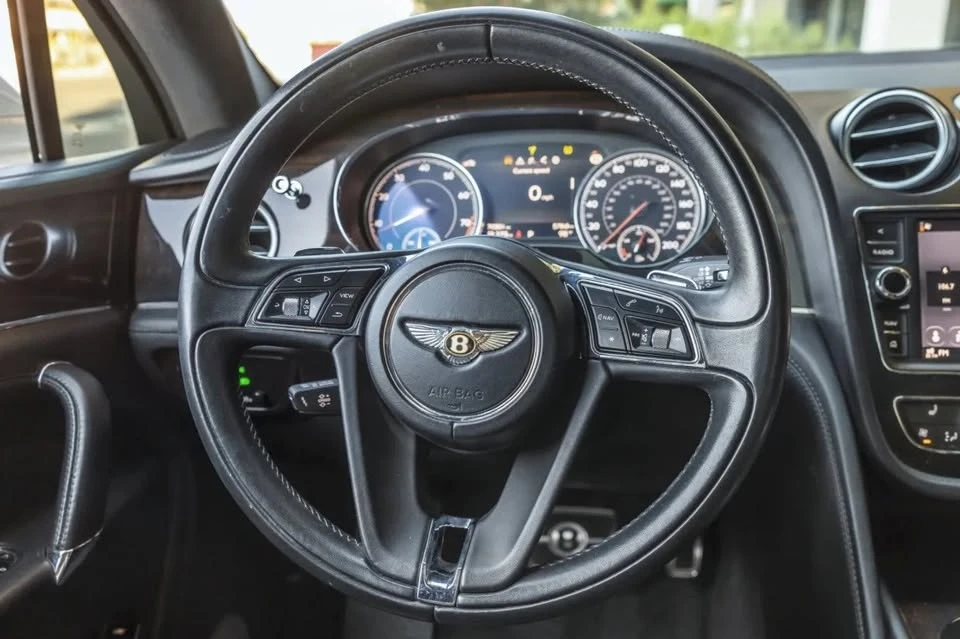 2020 Bentley Bentayga - Image 11 of 18