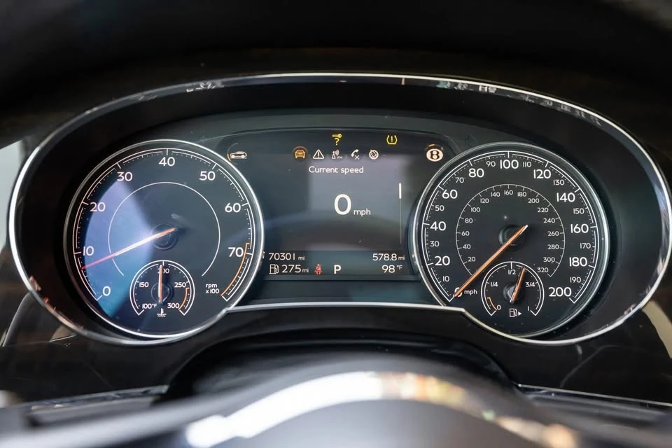2020 Bentley Bentayga - Image 11 of 15