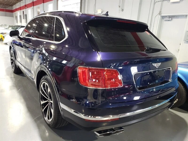 2020 Bentley Bentayga - Image 12 of 17