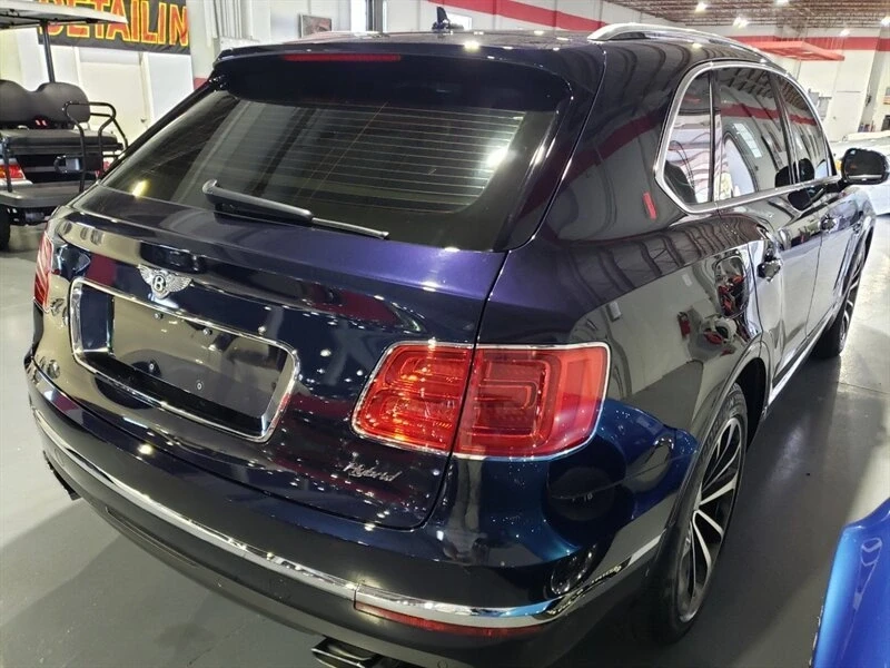 2020 Bentley Bentayga - Image 2 of 17