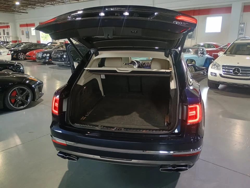 2020 Bentley Bentayga - Image 18 of 19