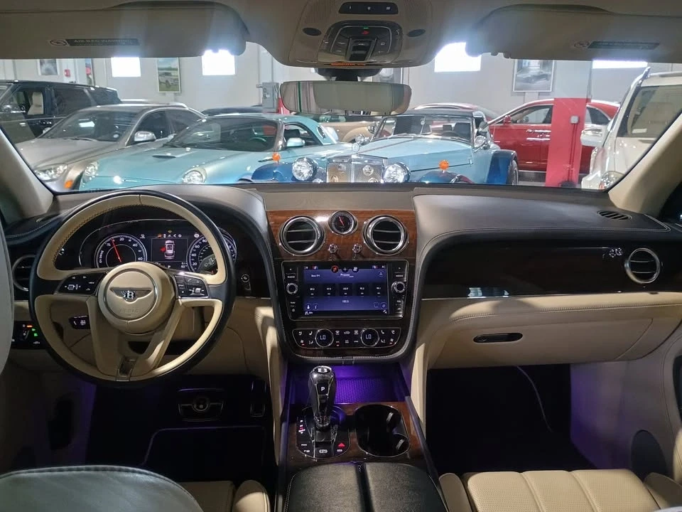 2020 Bentley Bentayga - Image 14 of 19