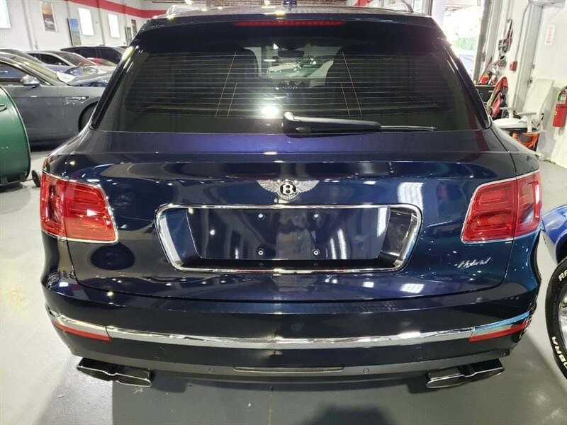2020 Bentley Bentayga - Image 13 of 17