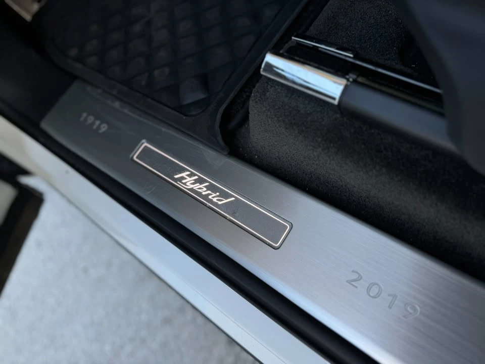 2020 Bentley Bentayga - Image 2 of 11