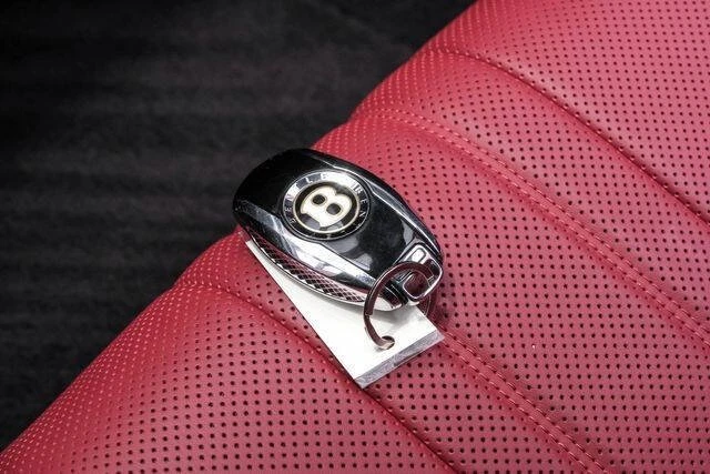 2020 Bentley Bentayga - Image 15 of 19