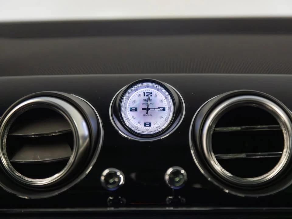 2020 Bentley Bentayga - Image 13 of 17