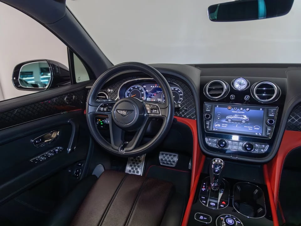 2020 Bentley Bentayga - Image 11 of 17