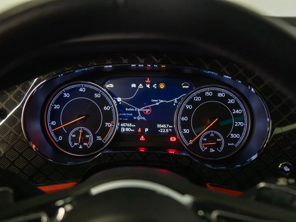 2020 Bentley Bentayga - Image 8 of 17