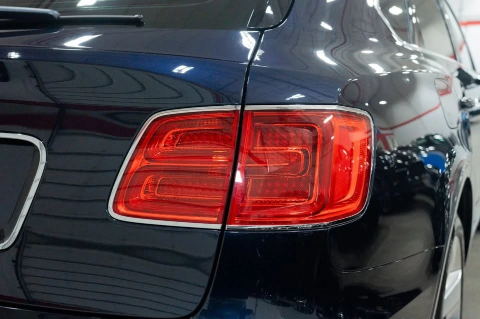 2020 Bentley Bentayga - Image 9 of 18
