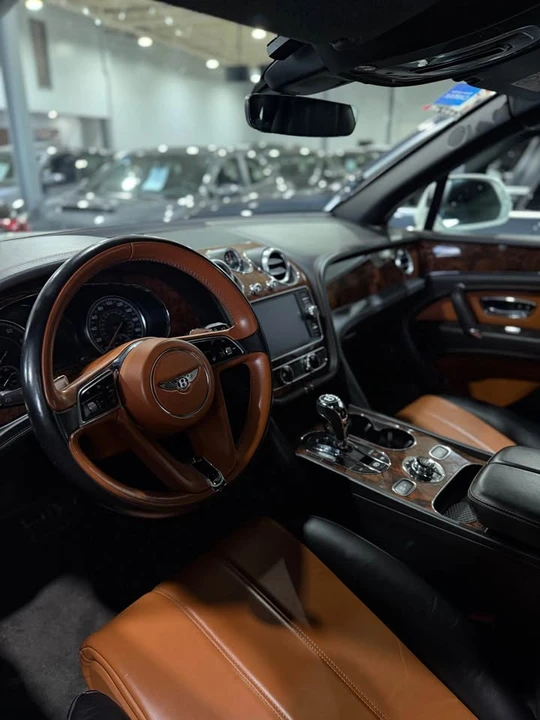 2020 Bentley Bentayga - Image 2 of 4