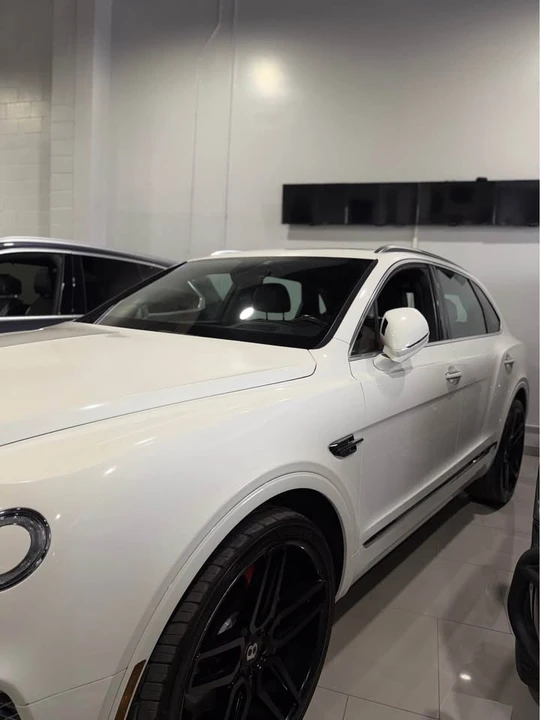 2020 Bentley Bentayga - Image 4 of 4