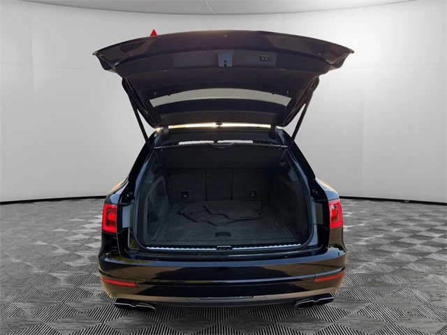 2020 Bentley Bentayga - Image 9 of 20