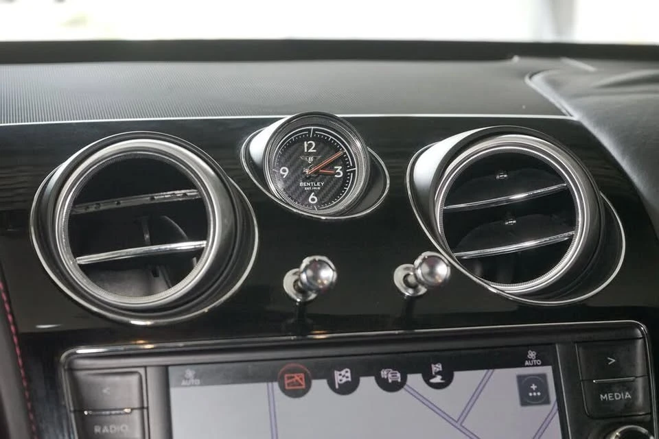 2020 Bentley Bentayga - Image 17 of 20