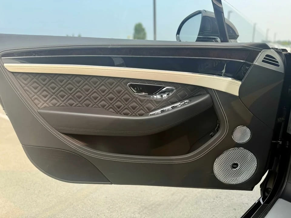 2020 Bentley Continental GT 3rd Gen - Image 17 of 18
