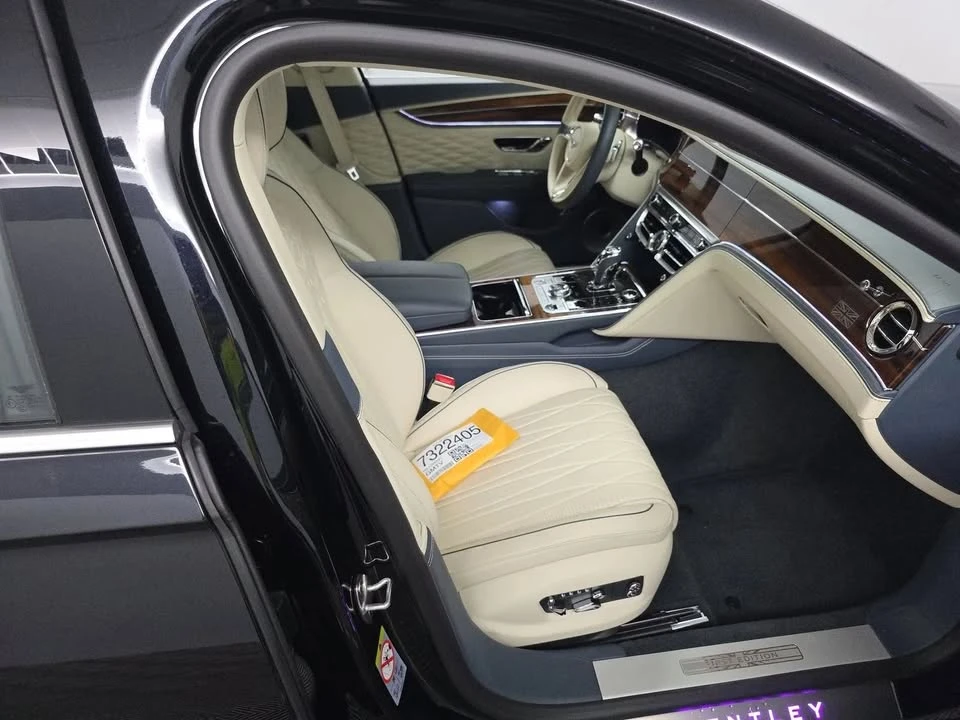 2020 Bentley Continental Flying Spur - Image 9 of 17