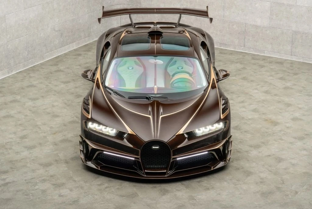 2020 Bugatti Chiron - Image 15 of 18