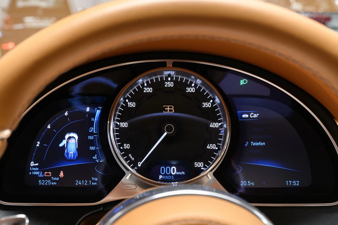 2020 Bugatti Chiron - Image 21 of 31