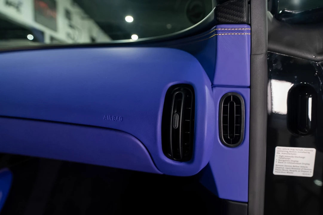 2020 Bugatti - Image 28 of 31