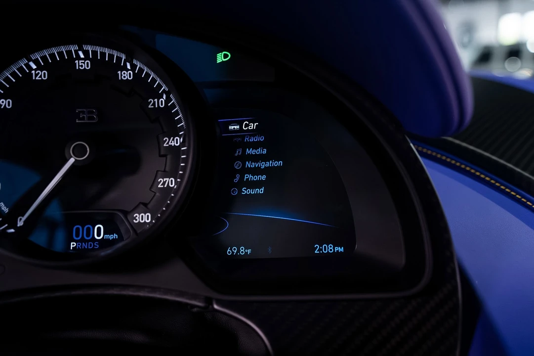 2020 Bugatti - Image 15 of 31