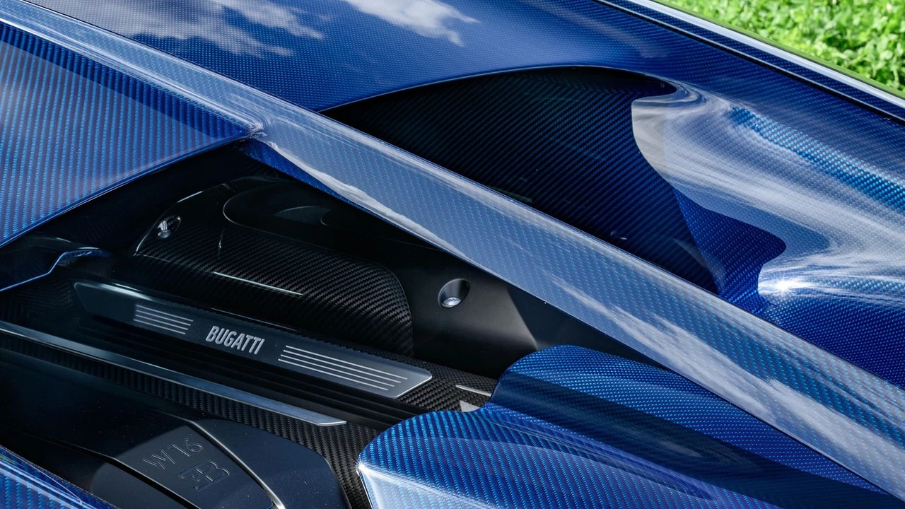 2020 Bugatti Chiron Sport - Image 6 of 31