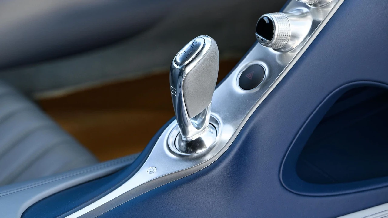 2020 Bugatti Chiron Sport - Image 17 of 31