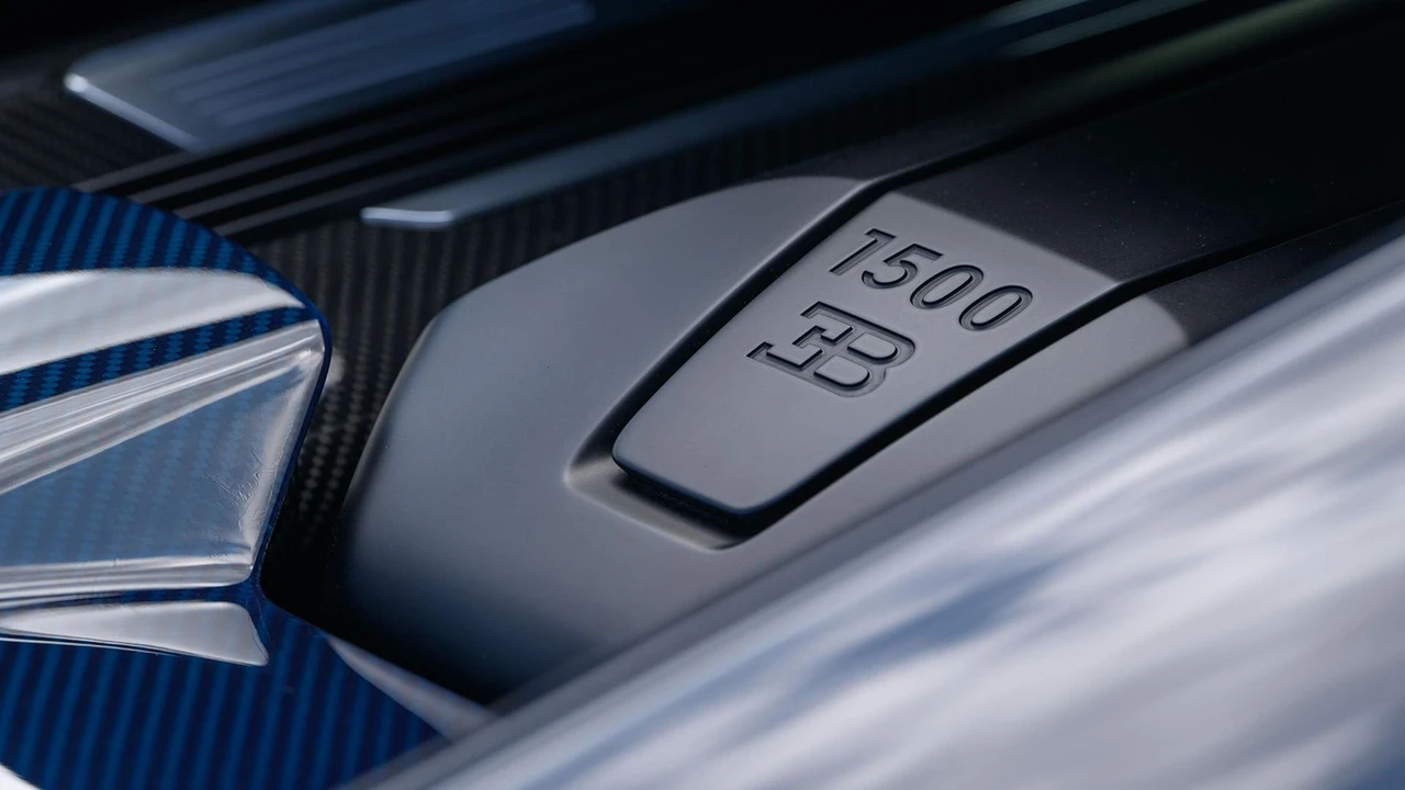2020 Bugatti Chiron Sport - Image 2 of 31