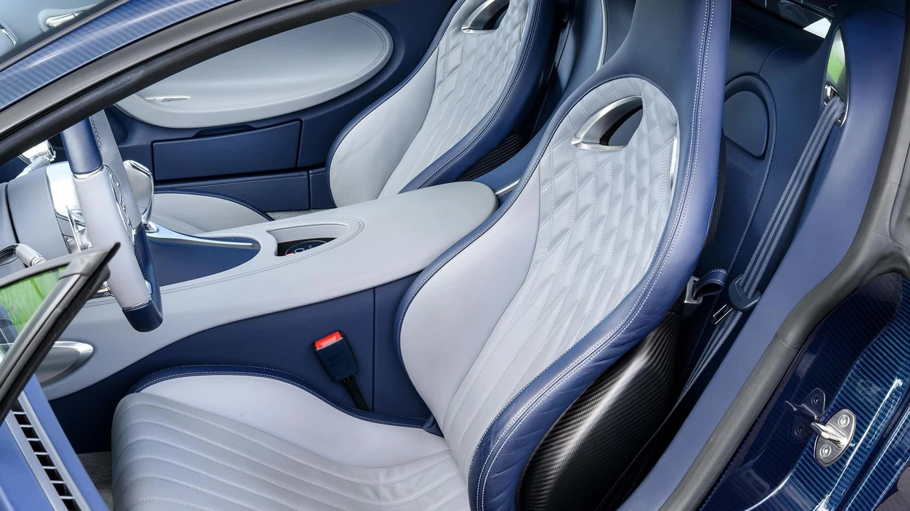 2020 Bugatti Chiron Sport - Image 25 of 31