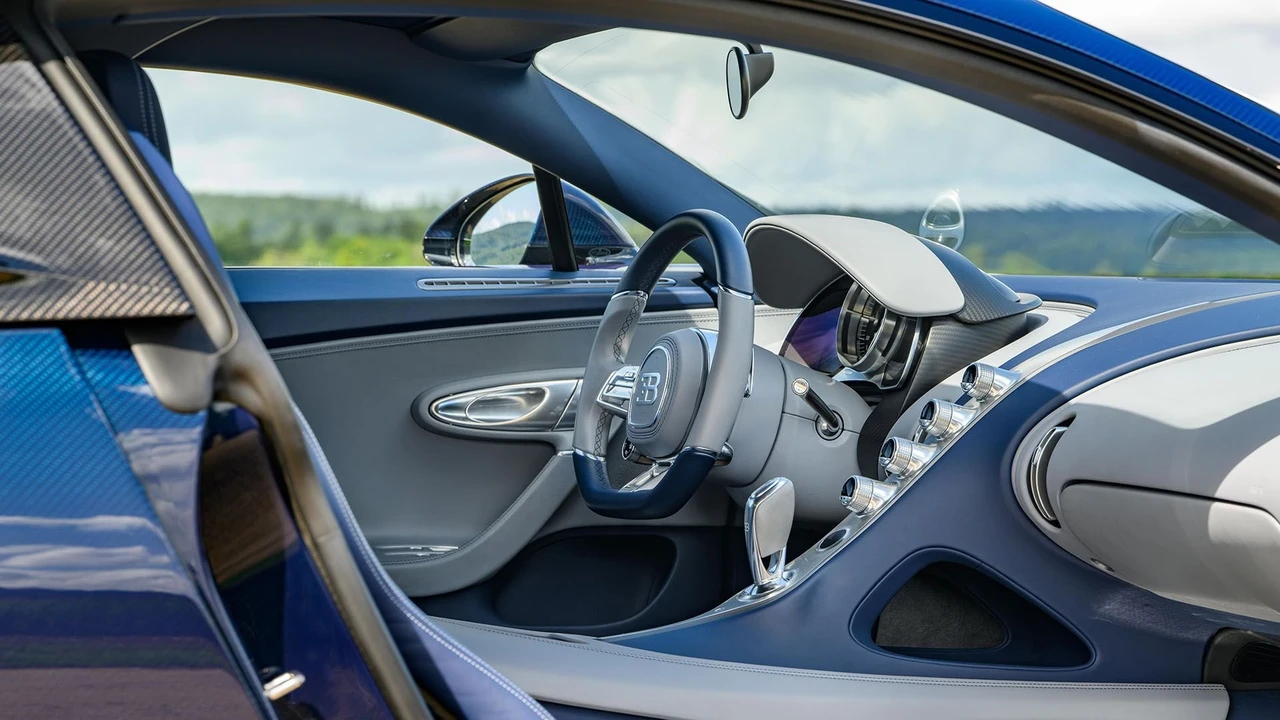 2020 Bugatti Chiron Sport - Image 23 of 31