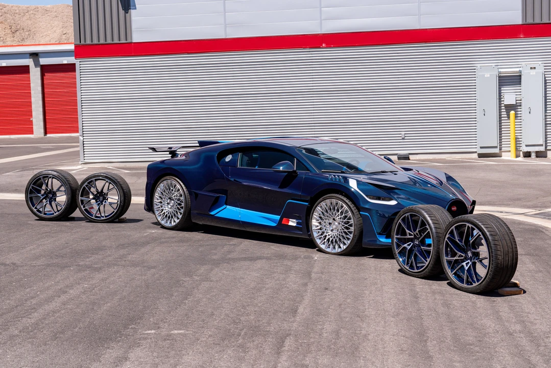 2020 Bugatti Chiron - Image 8 of 31