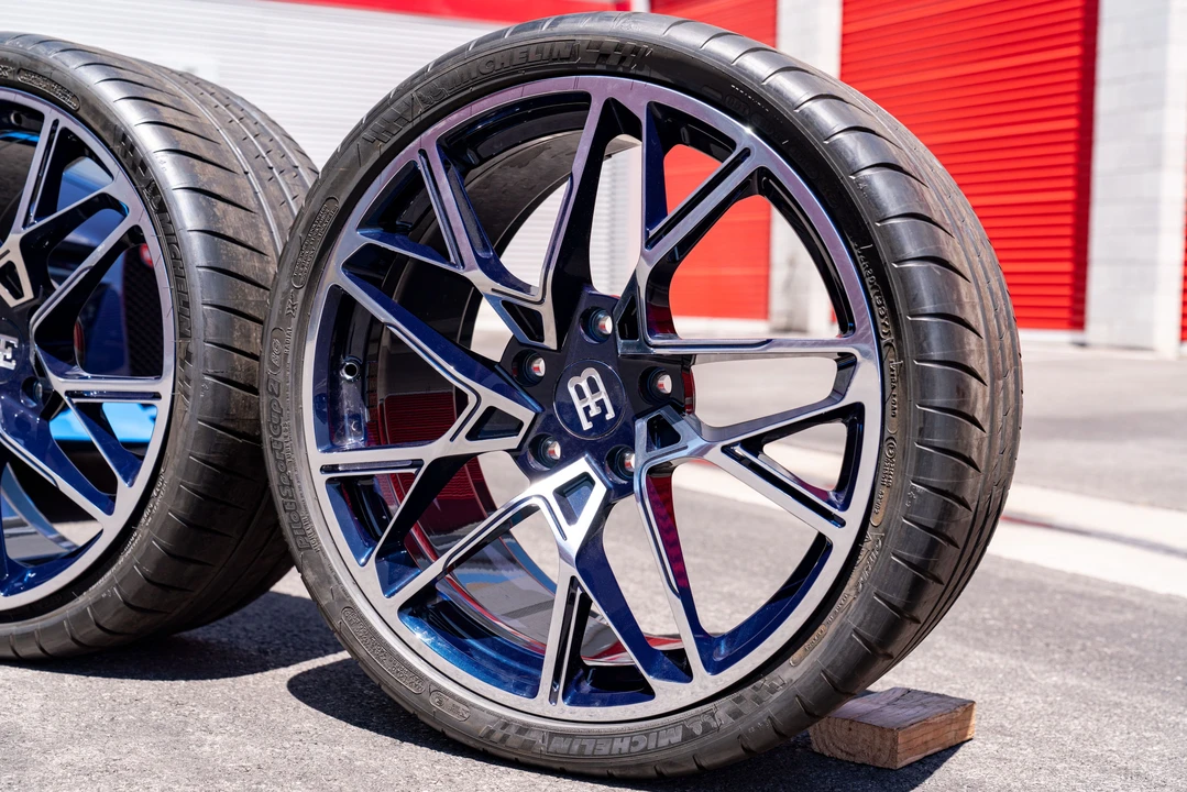 2020 Bugatti Chiron - Image 12 of 31