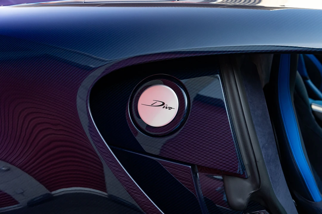 2020 Bugatti Chiron - Image 29 of 31