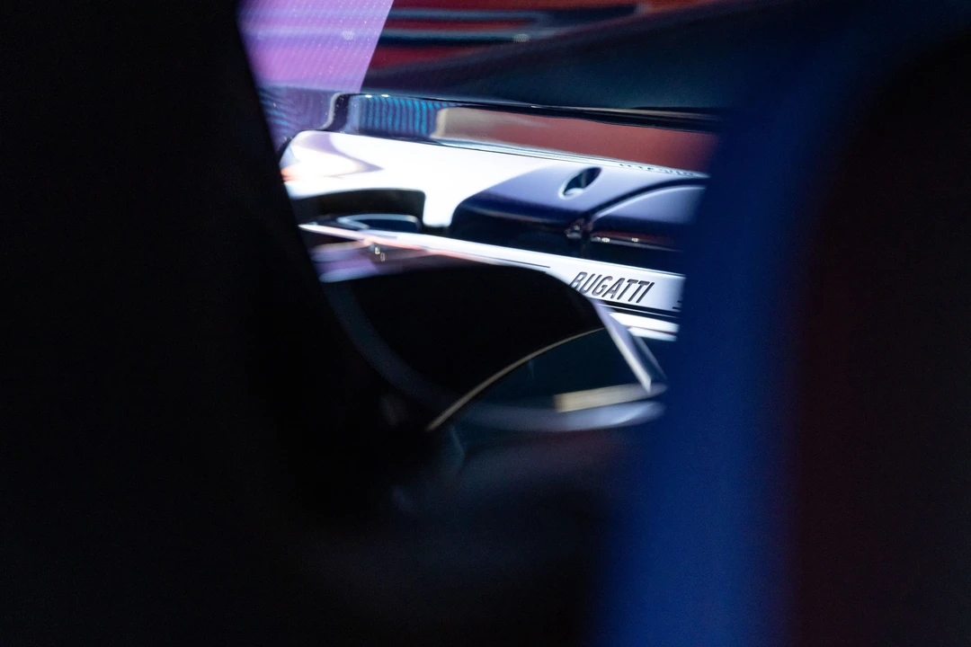 2020 Bugatti Chiron - Image 23 of 31