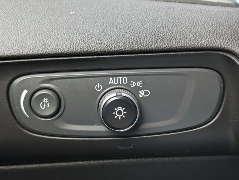 2020 Buick Enclave - Image 13 of 21