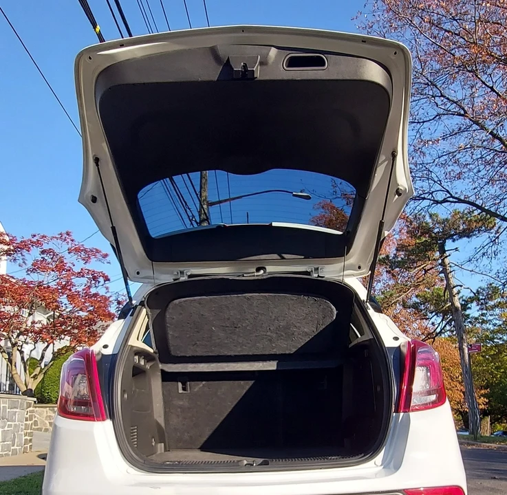 2020 Buick Encore - Image 8 of 17