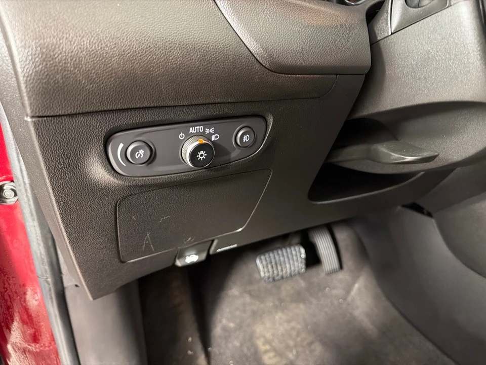 2020 Buick Encore GX - Image 15 of 21