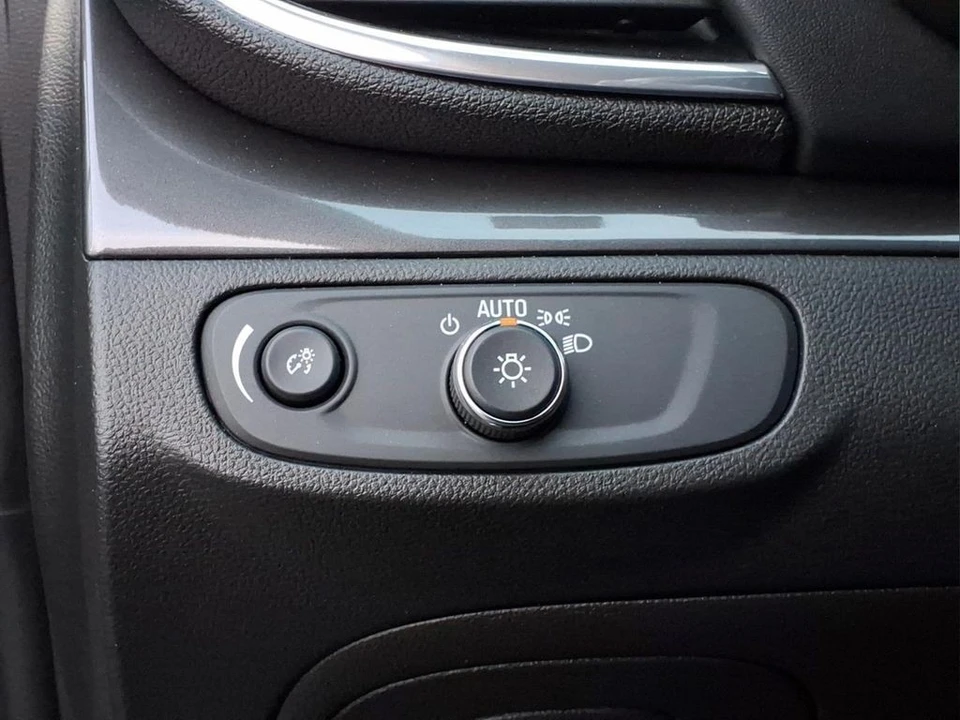 2020 Buick Encore - Image 17 of 21