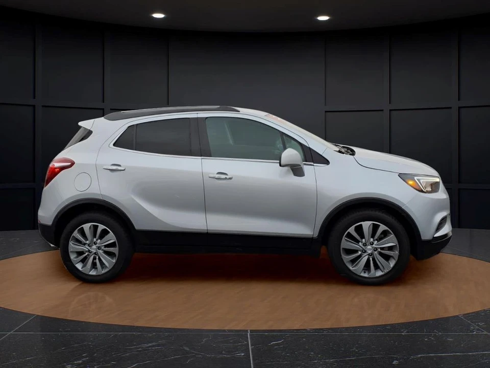 2020 Buick Encore - Image 8 of 21