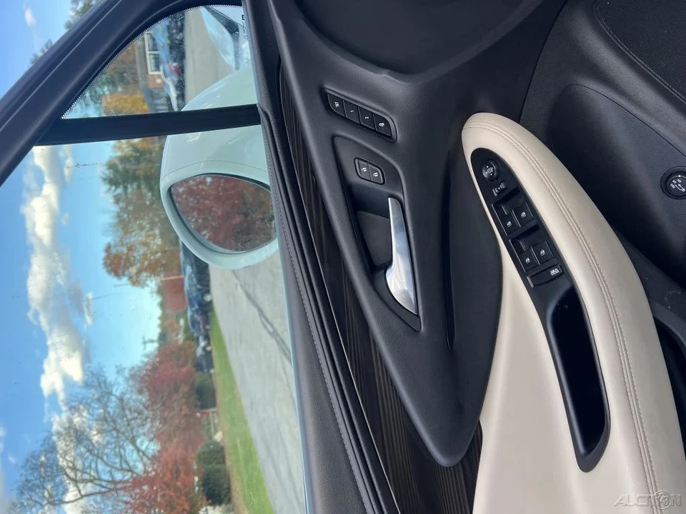 2020 Buick Envision - Image 9 of 12