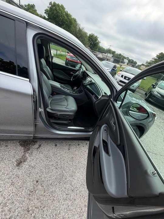 2020 Buick Envision - Image 9 of 17