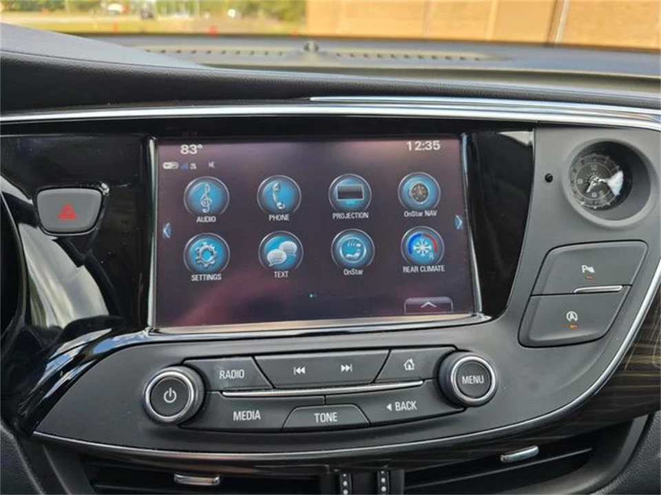2020 Buick Envision - Image 19 of 31